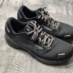 Mens Brooks Adrenaline GTS 22 running Shoes Black 11.5